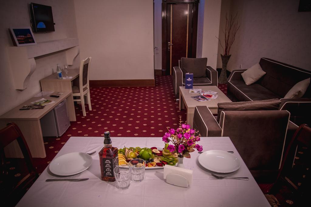 Baku Inn Hotel Eksteriør bilde